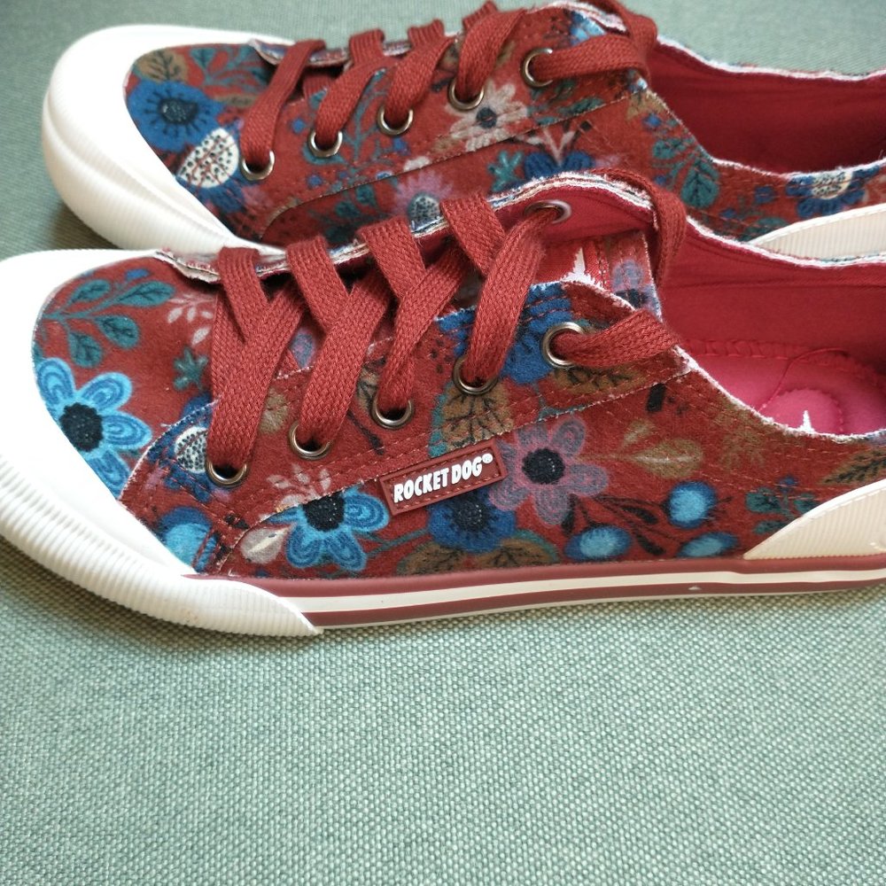 NWOT Rocket Dog red floral sneakers size 7